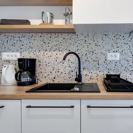 Jonathan Apartman Biograd Na Moru