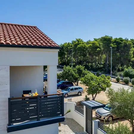 Jonathan * Biograd Na Moru