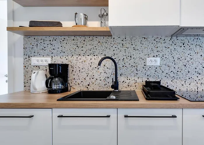 Jonathan Apartman Biograd Na Moru