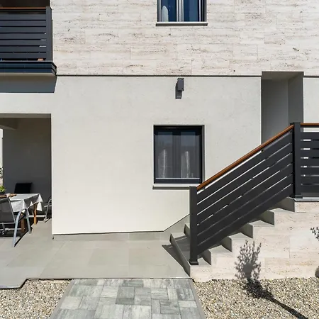 Apartment Jonathan Biograd Na Moru