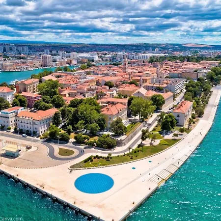 Jonathan Biograd Na Moru