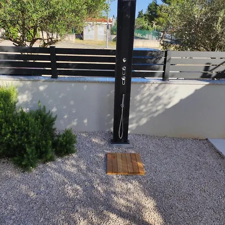 Apartment Jonathan Biograd Na Moru