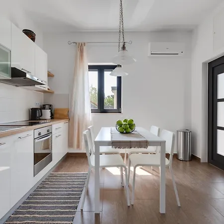 Apartament Jonathan Biograd Na Moru