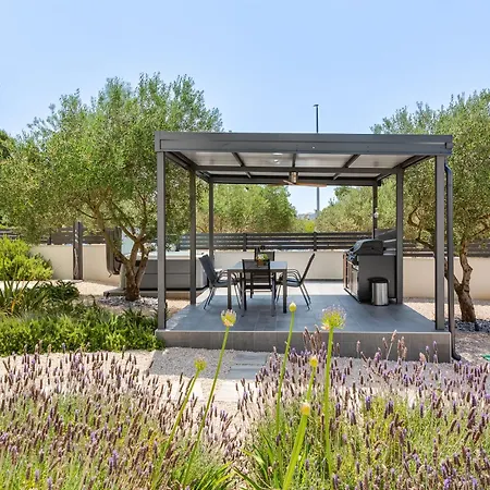 Apartment Jonathan Biograd Na Moru