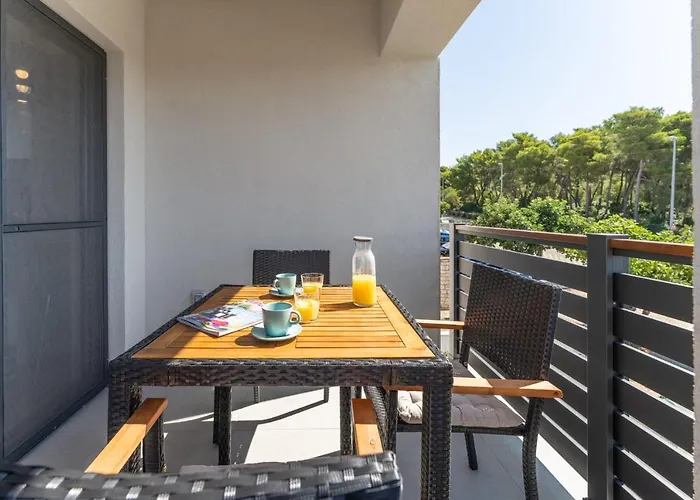 Апартаменты Jonathan Биоград-на-Мору