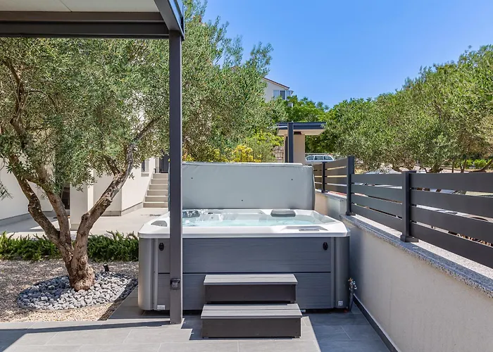 Jonathan Апартаменты *