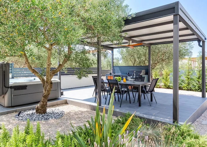 Апартаменты Jonathan Биоград-на-Мору