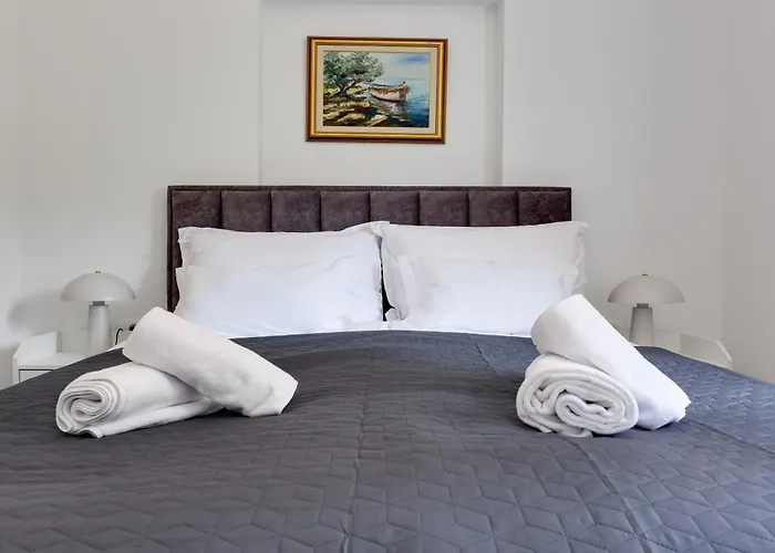 Jonathan Апартаменты *